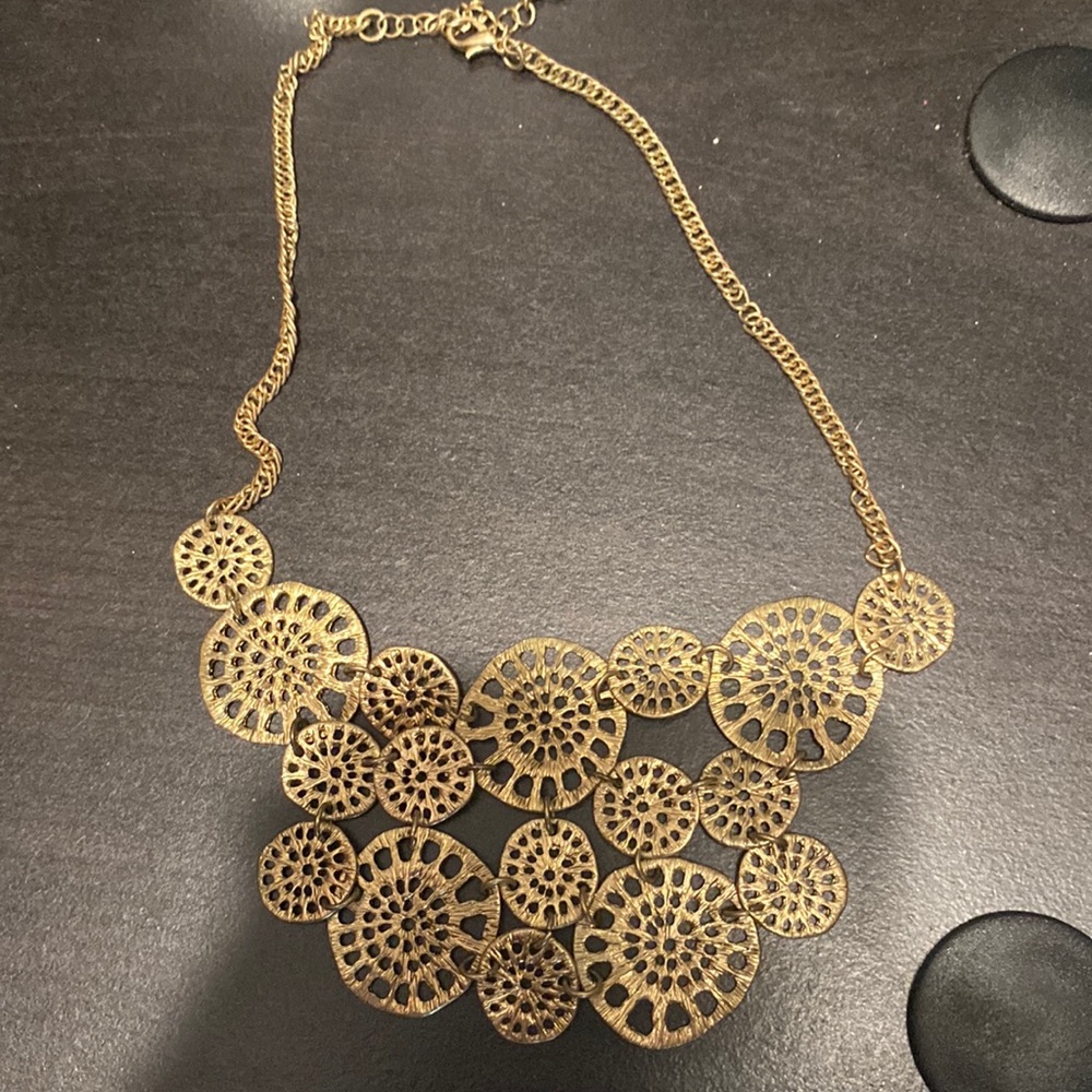 Statement necklace
